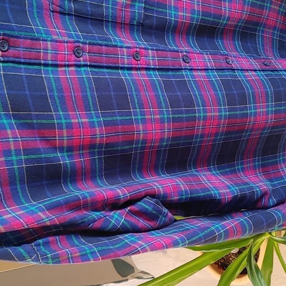 🇨🇦 Women's Roots Plaid Flannel Oversize Button Down Shirt Small - Picture 2 of 9